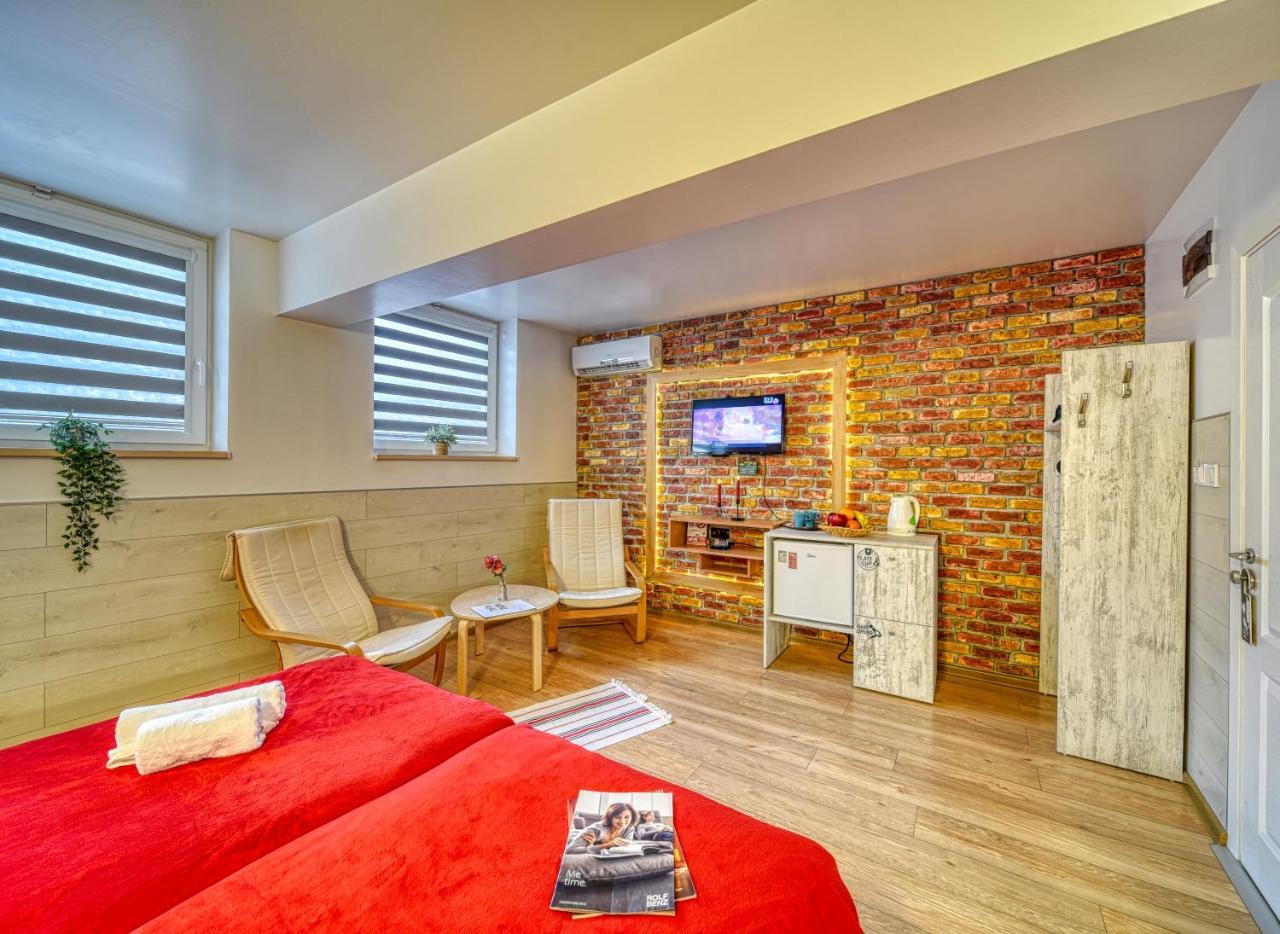 Fox Rooms Aparthotel สตาราซาโกรา ภายนอก รูปภาพ